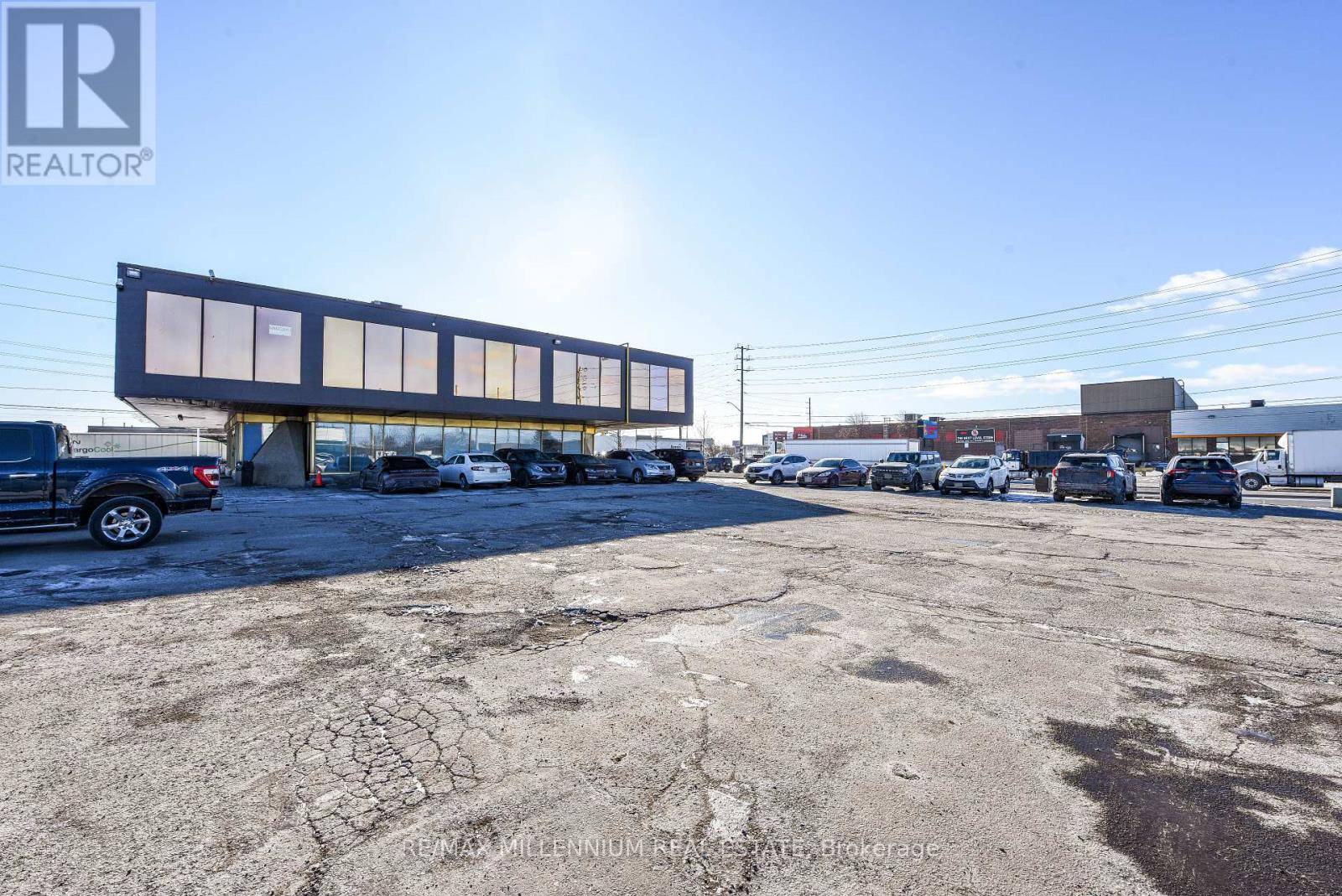 Brampton (bramalea West Industrial), ON L6T1A2,1300 Steeles AVE East #105