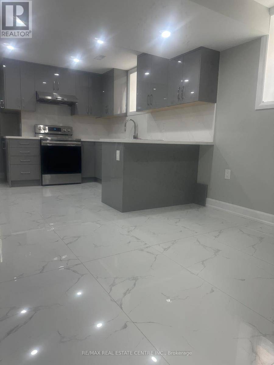 Mississauga (east Credit), ON L5M7W1,1529 Portsmouth PL #BSMT