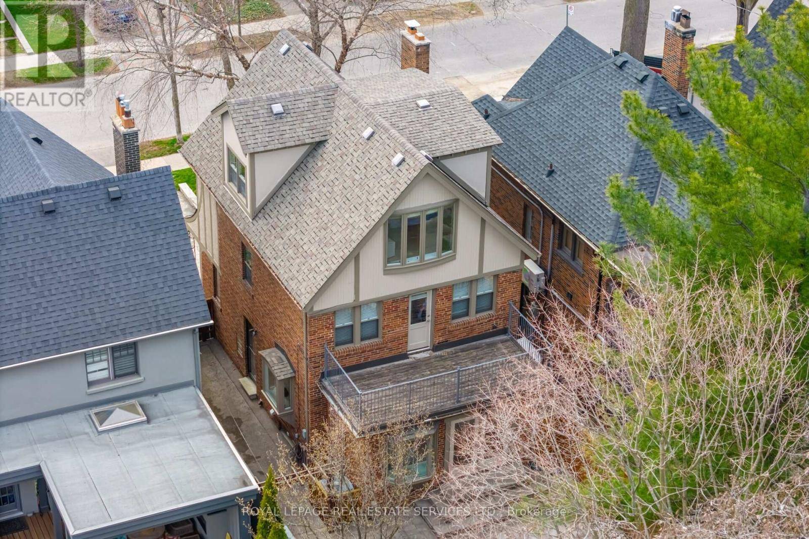 Toronto (kingsway South), ON M8X2H3,33 WILLINGDON BOULEVARD