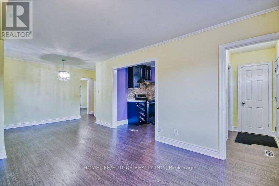 Toronto (alderwood), ON M8W1Y9,53 Burlingame RD #Main