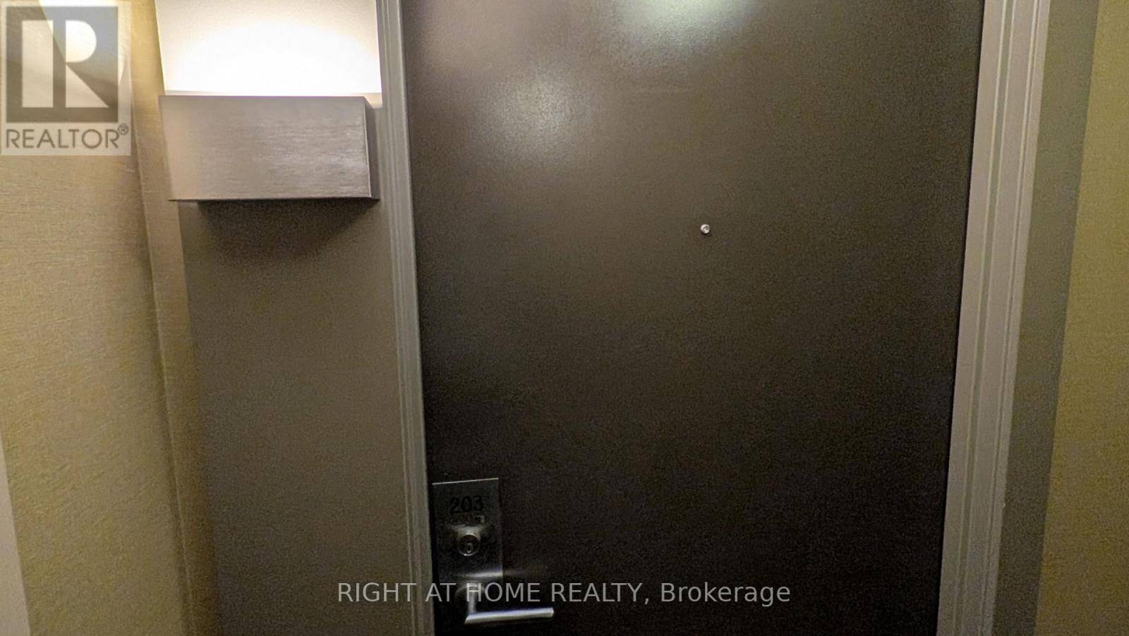 Toronto (islington-city Centre West), ON M8Z0C1,15 Zorra ST #203