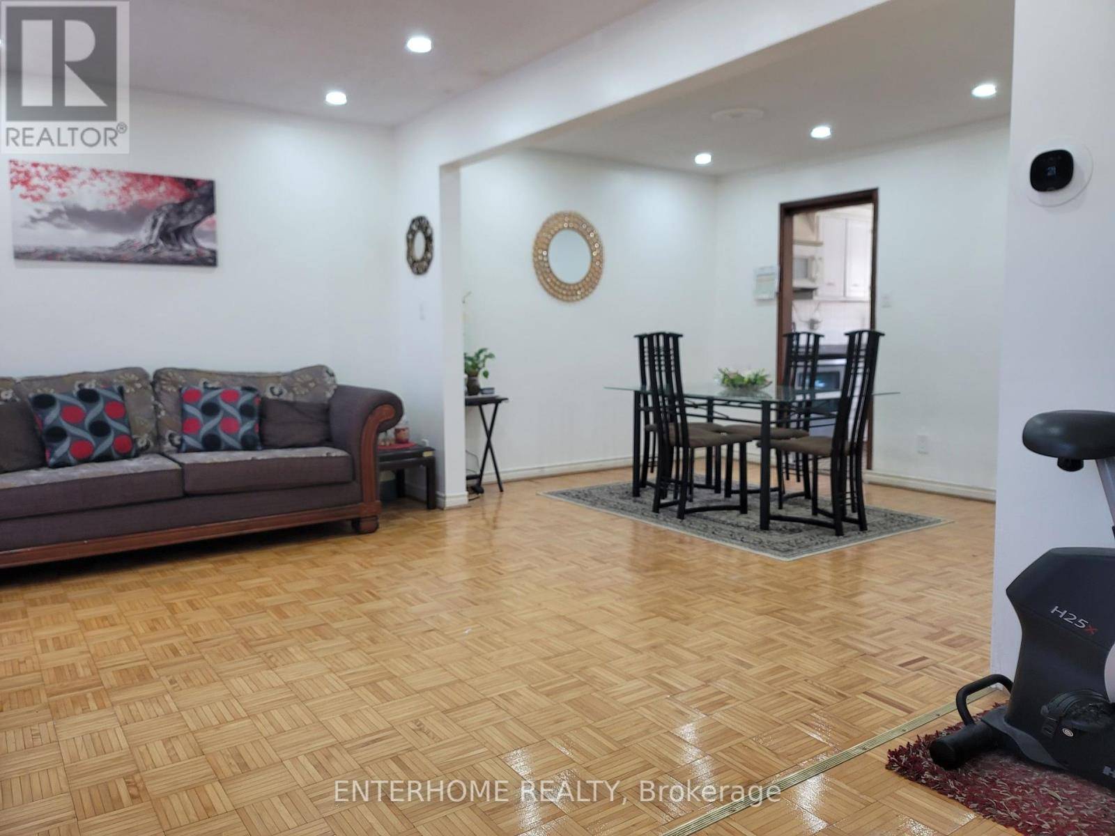 Mississauga (mississauga Valleys), ON L5A3M9,1180 mississauga valley BLVD West #4