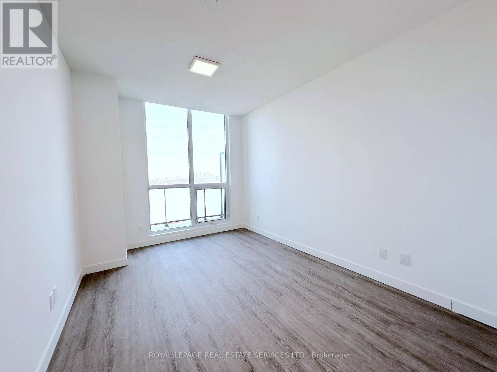 Toronto (humbermede), ON M9M2V1,15 Vena WAY #3004