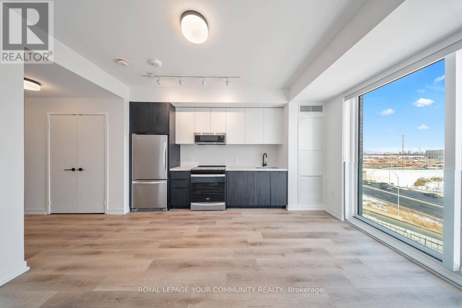 Toronto (yorkdale-glen Park), ON M6A2V1,5 York Garden WAY #603