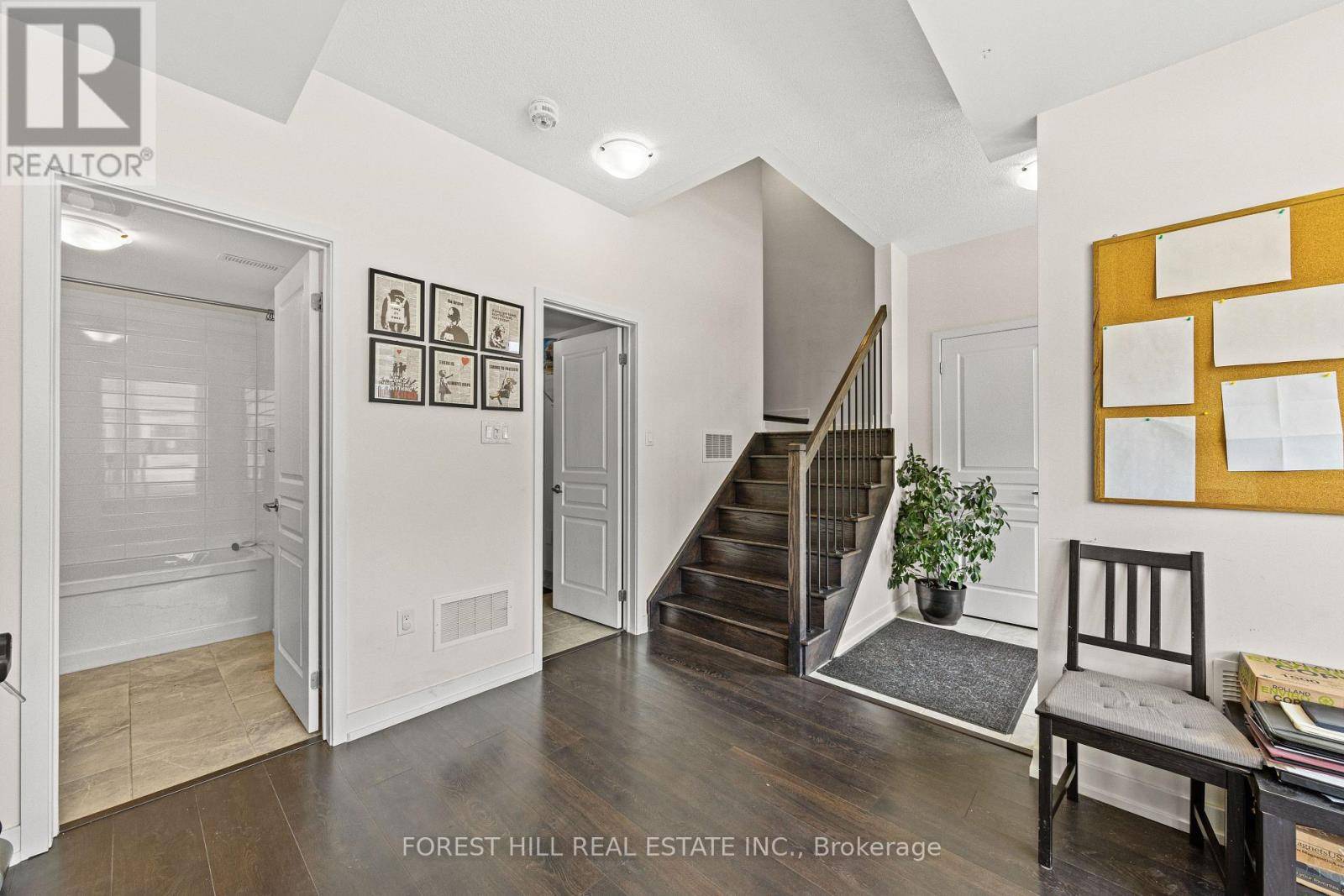 Oakville (go Glenorchy), ON L6H0N8,3145 ERNEST APPLEBE BOULEVARD