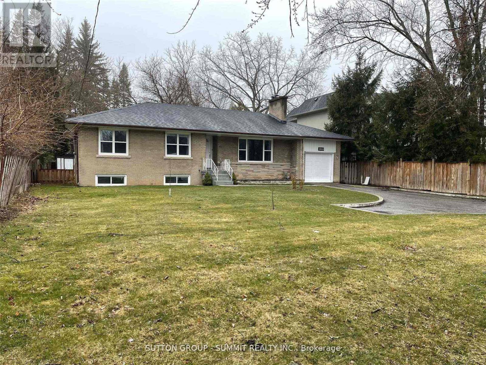 Oakville (br Bronte), ON L6M0W8,1093 REBECCA STREET