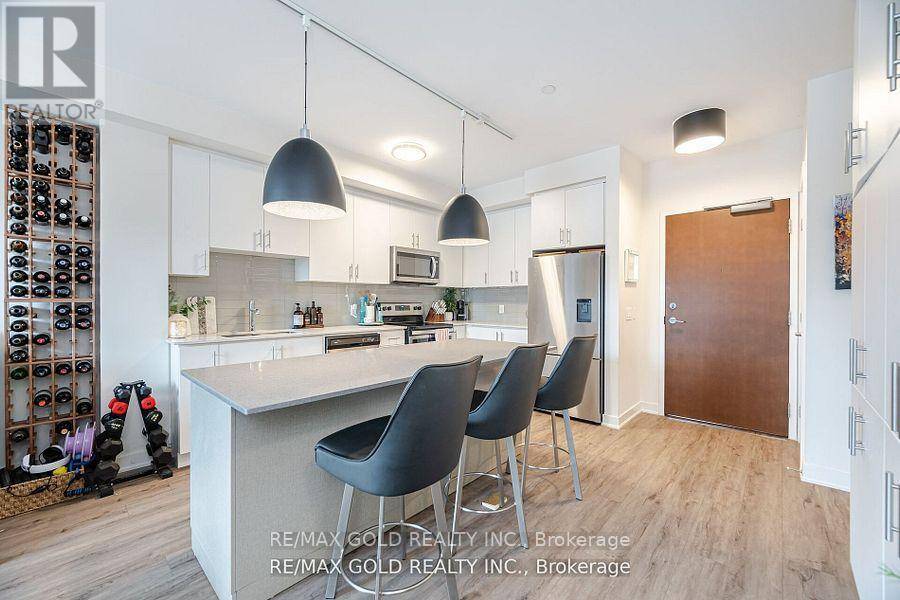 Burlington (lasalle), ON L7T0C1,320 Plains RD East #213