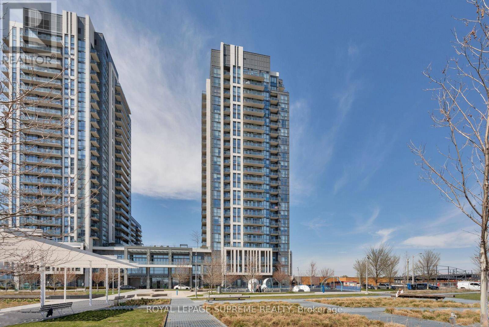 Toronto (islington-city Centre West), ON M8Z0C8,17 Zorra ST #306