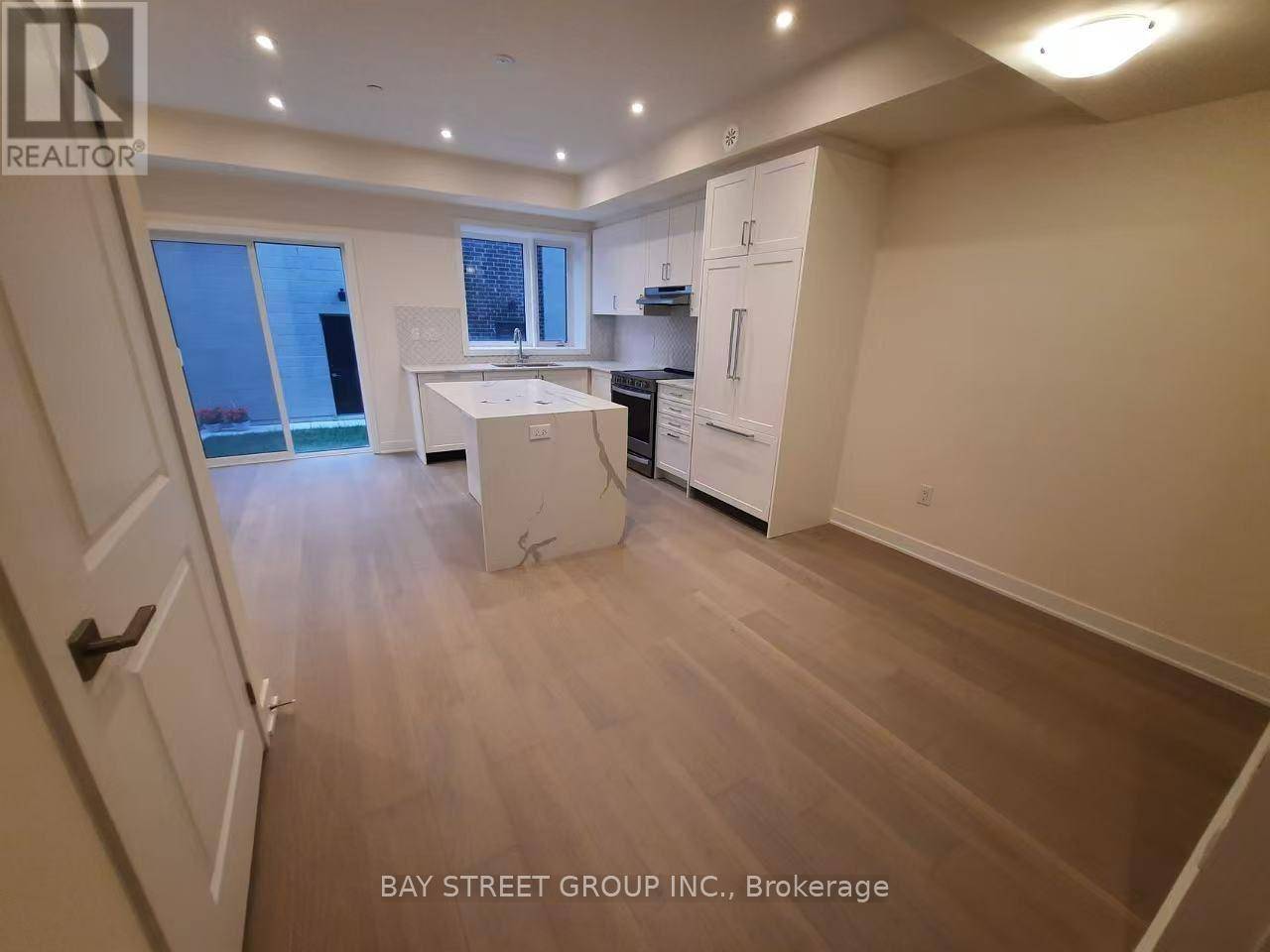 Toronto (downsview-roding-cfb), ON M3K1X1,99 FREDERICK TISDALE DRIVE