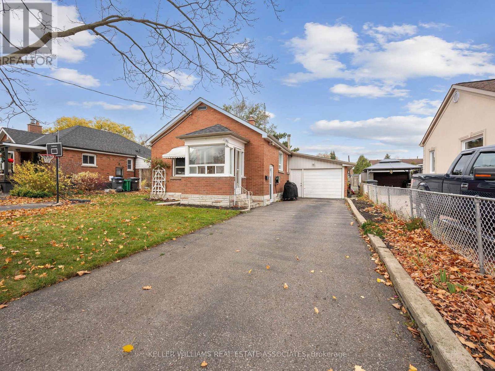 Brampton (brampton North), ON L6V1K4,54 WOODWARD AVENUE