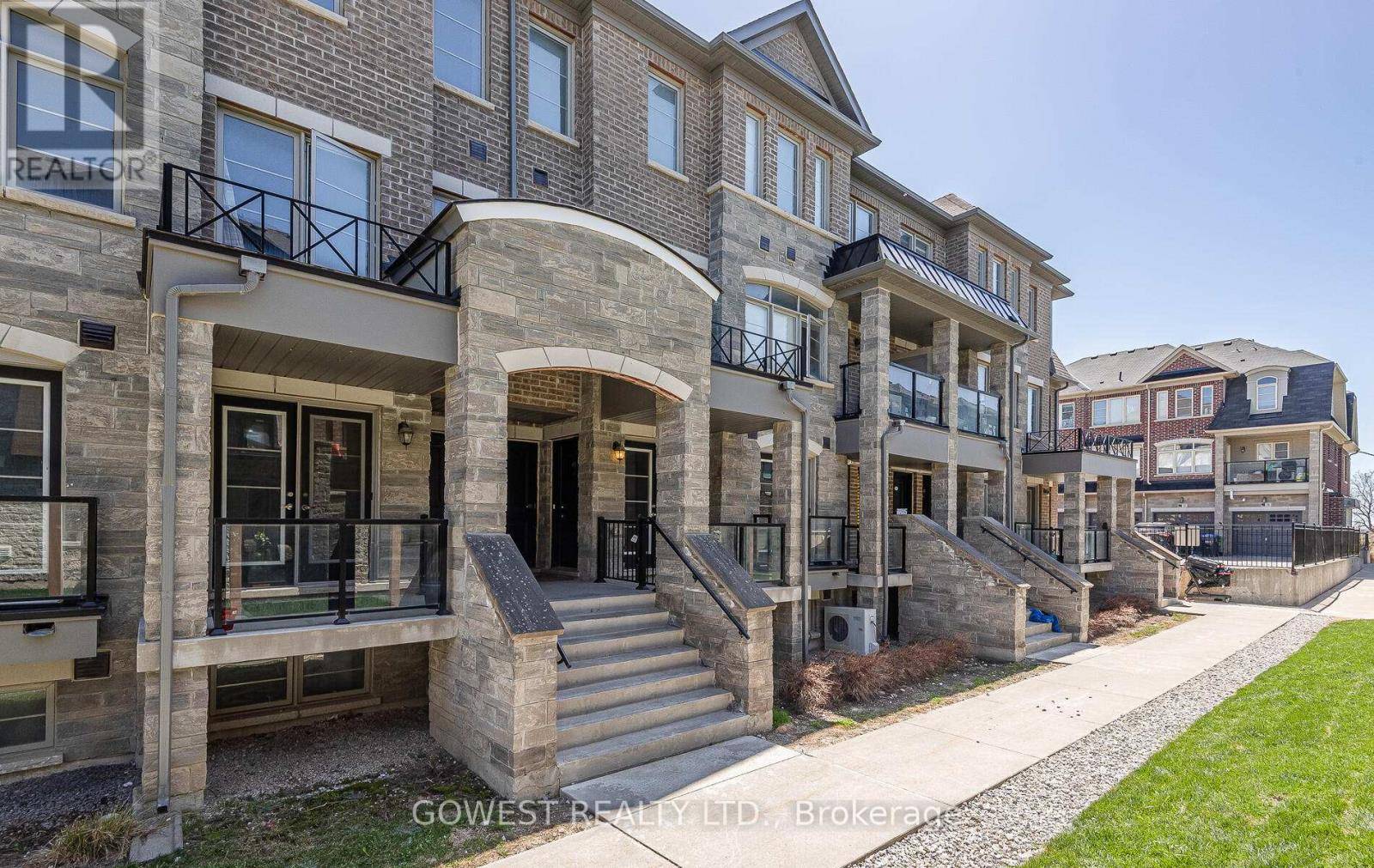 Brampton (northwest Brampton), ON L7A4S6,200 Veterans DR #18
