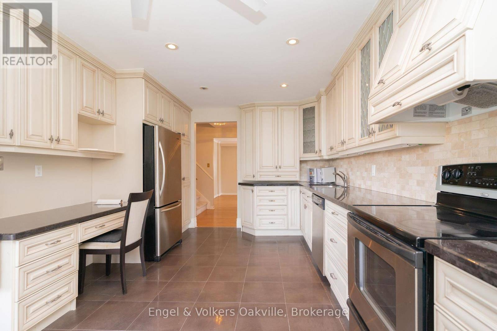 Mississauga (sheridan), ON L5K1W4,2247 MALDEN COURT