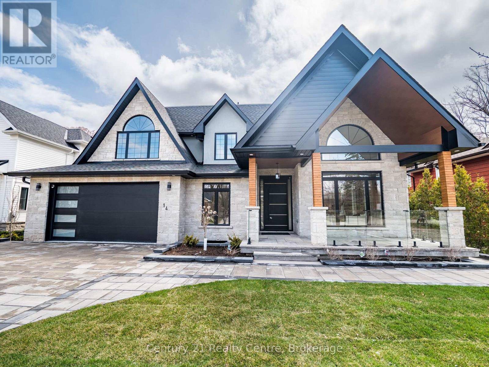 Oakville (co Central), ON L6K1W4,14 CRESCENT ROAD