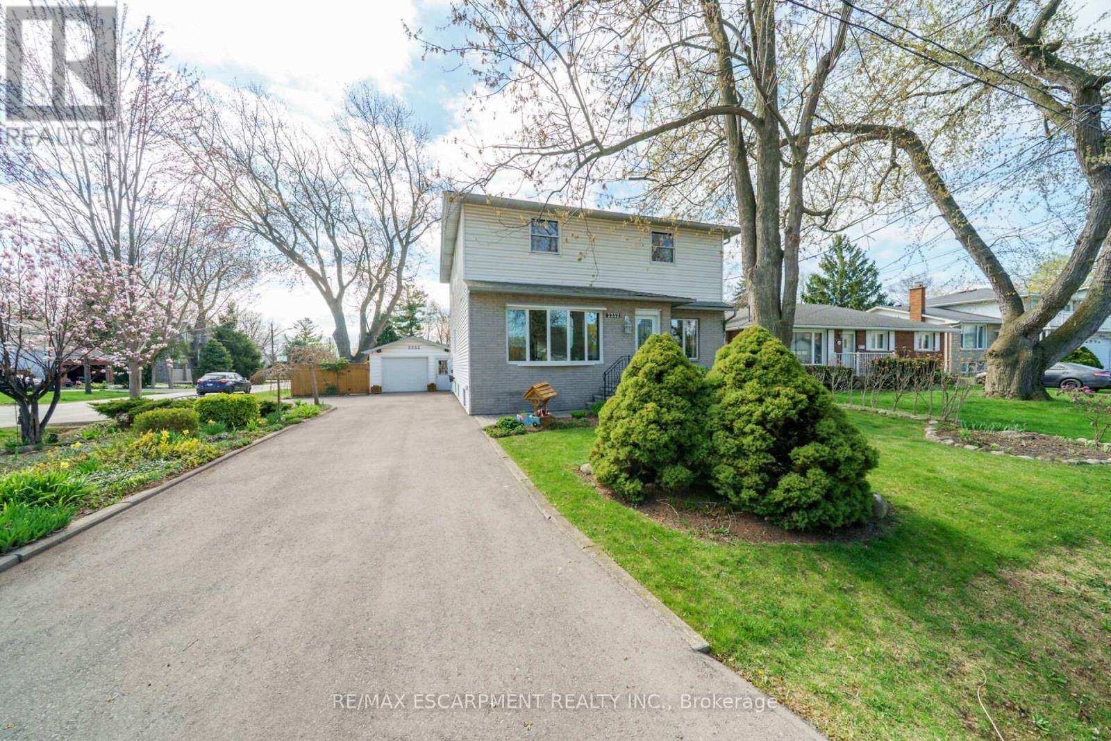 Burlington (freeman), ON L7R3P5,2352 BRINELL AVENUE