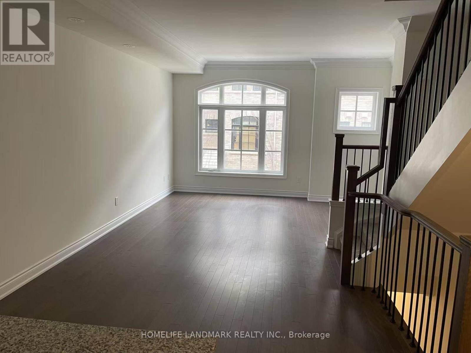 Mississauga (streetsville), ON L5M2R5,30 Lunar CRES #48