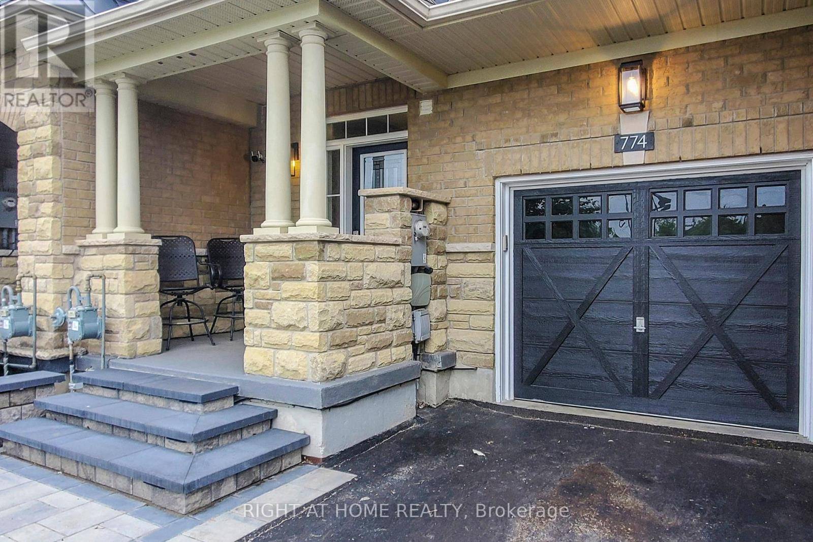 Milton (wi Willmott), ON L9T8K3,774 SUGDEN TERRACE