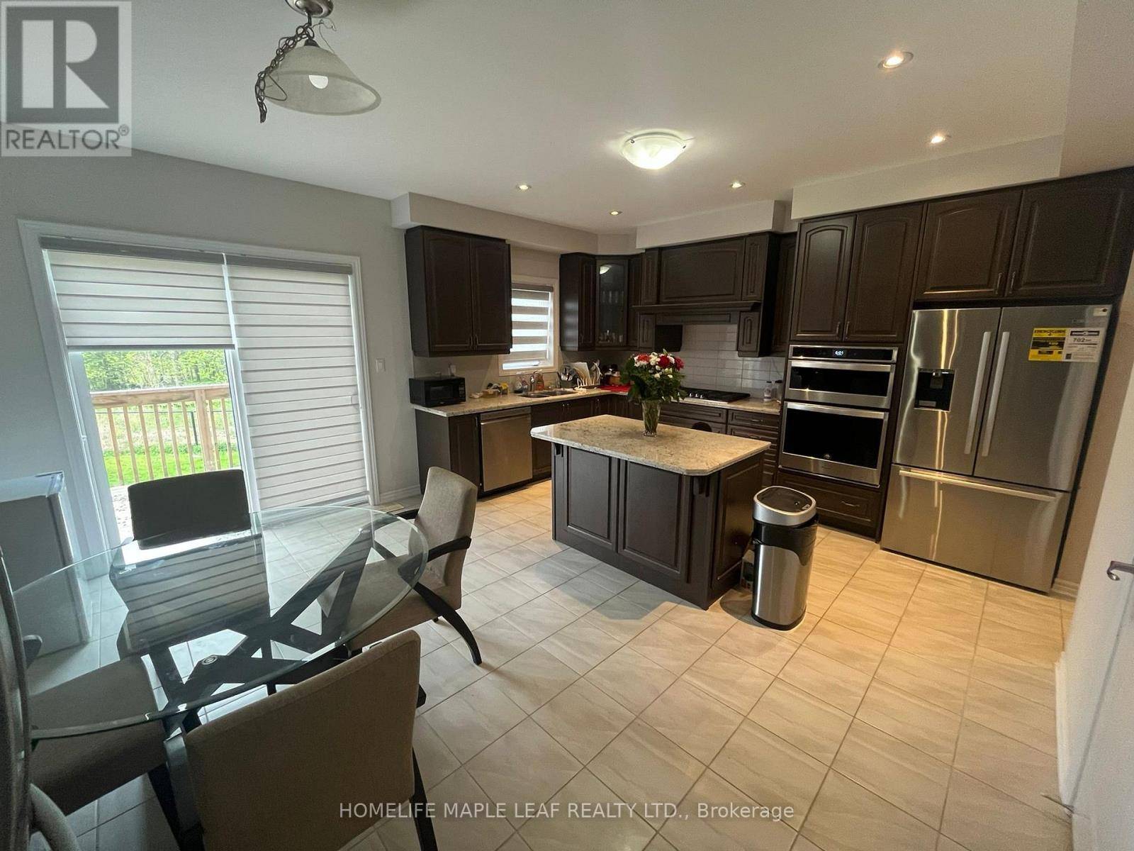 Brampton (northwest Brampton), ON L7A5A8,25 Hawtrey RD #Room 2