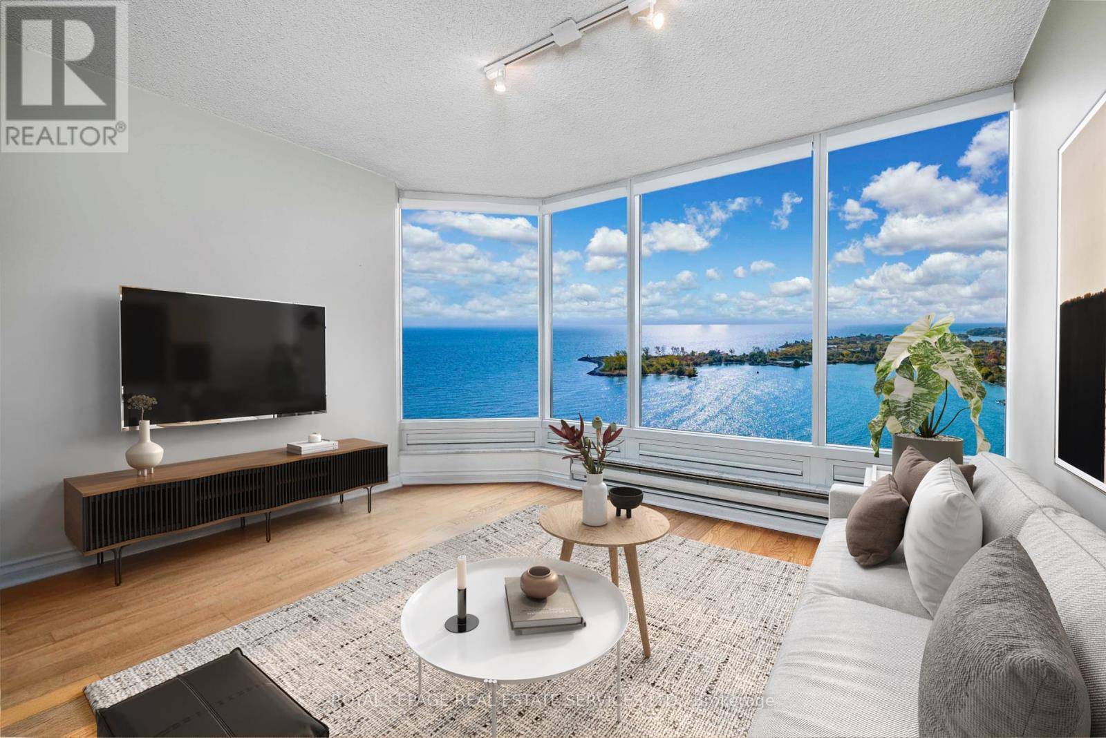 Toronto (mimico), ON M8V3W9,1 Palace Pier CT #2104