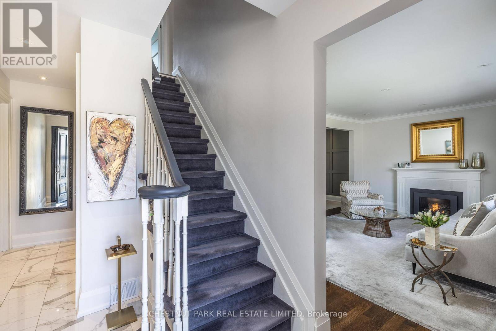 Toronto (stonegate-queensway), ON M8Y2G7,47 GLENELLEN DRIVE E