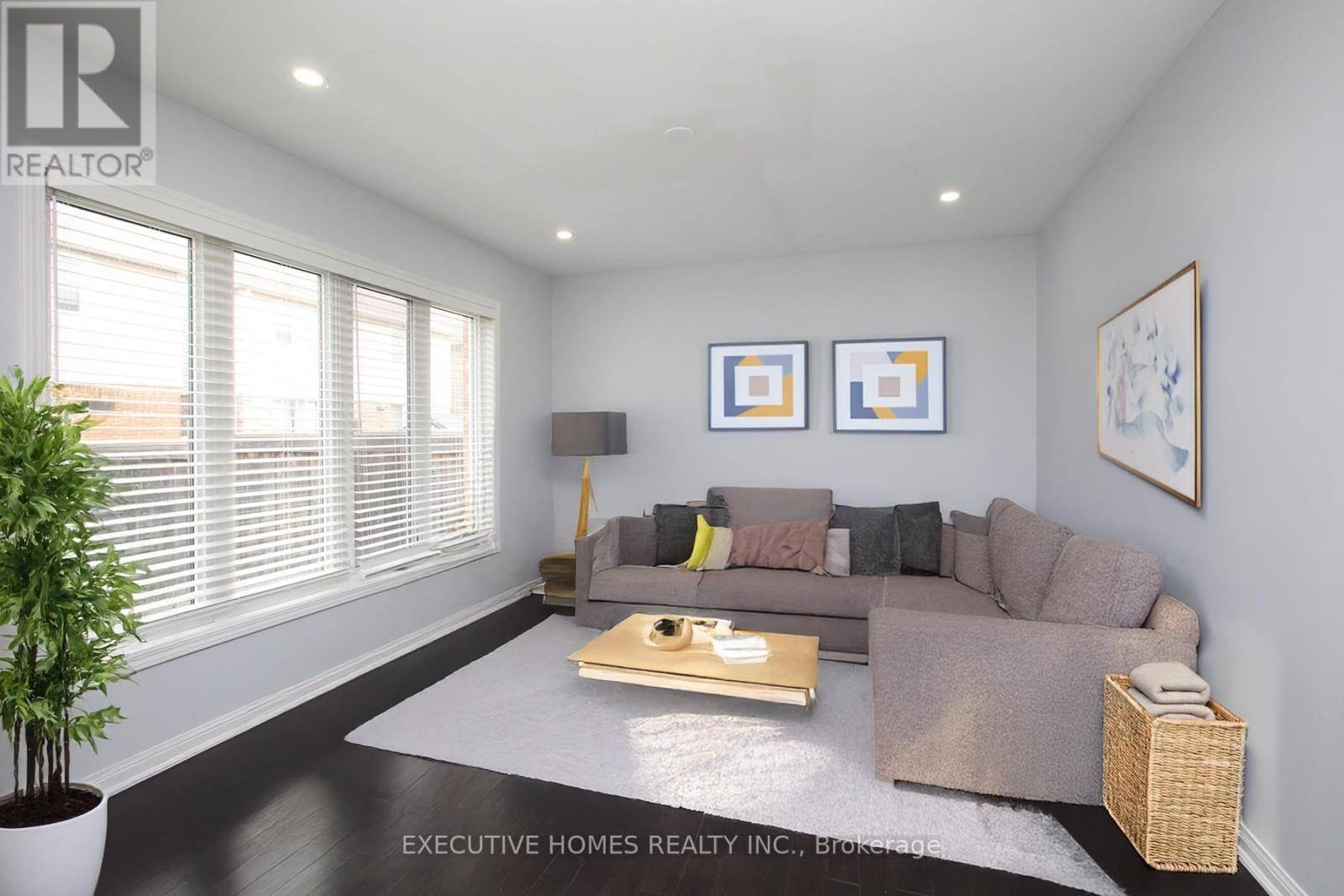 Milton (wi Willmott), ON L9T8B3,332 CHUCHMACH CLOSE