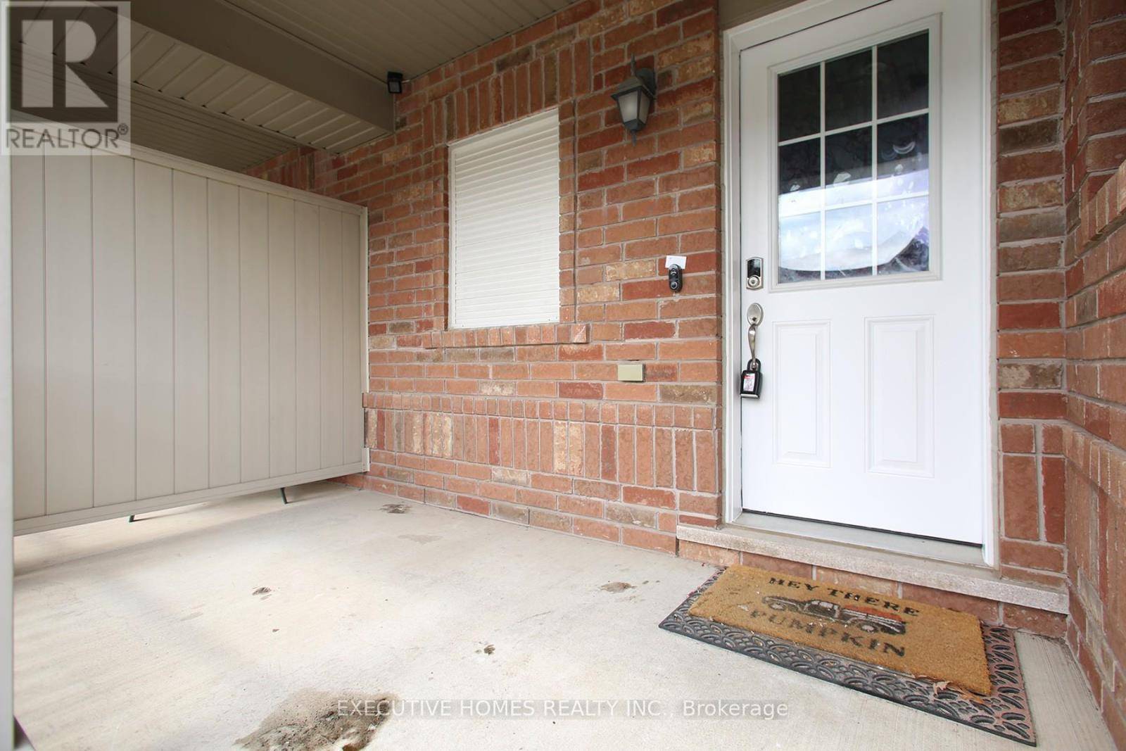 Milton (wi Willmott), ON L9T8B3,332 CHUCHMACH CLOSE