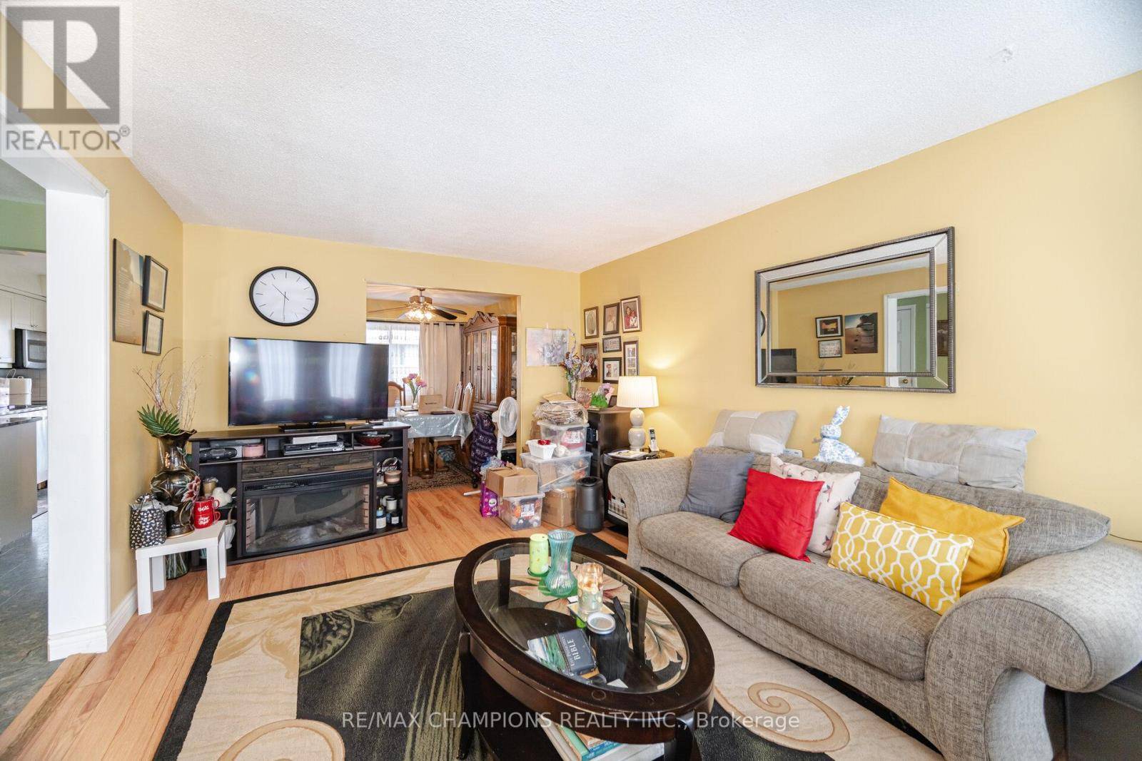 Mississauga (malton), ON L4T3M3,3525 BRANDON GATE DRIVE