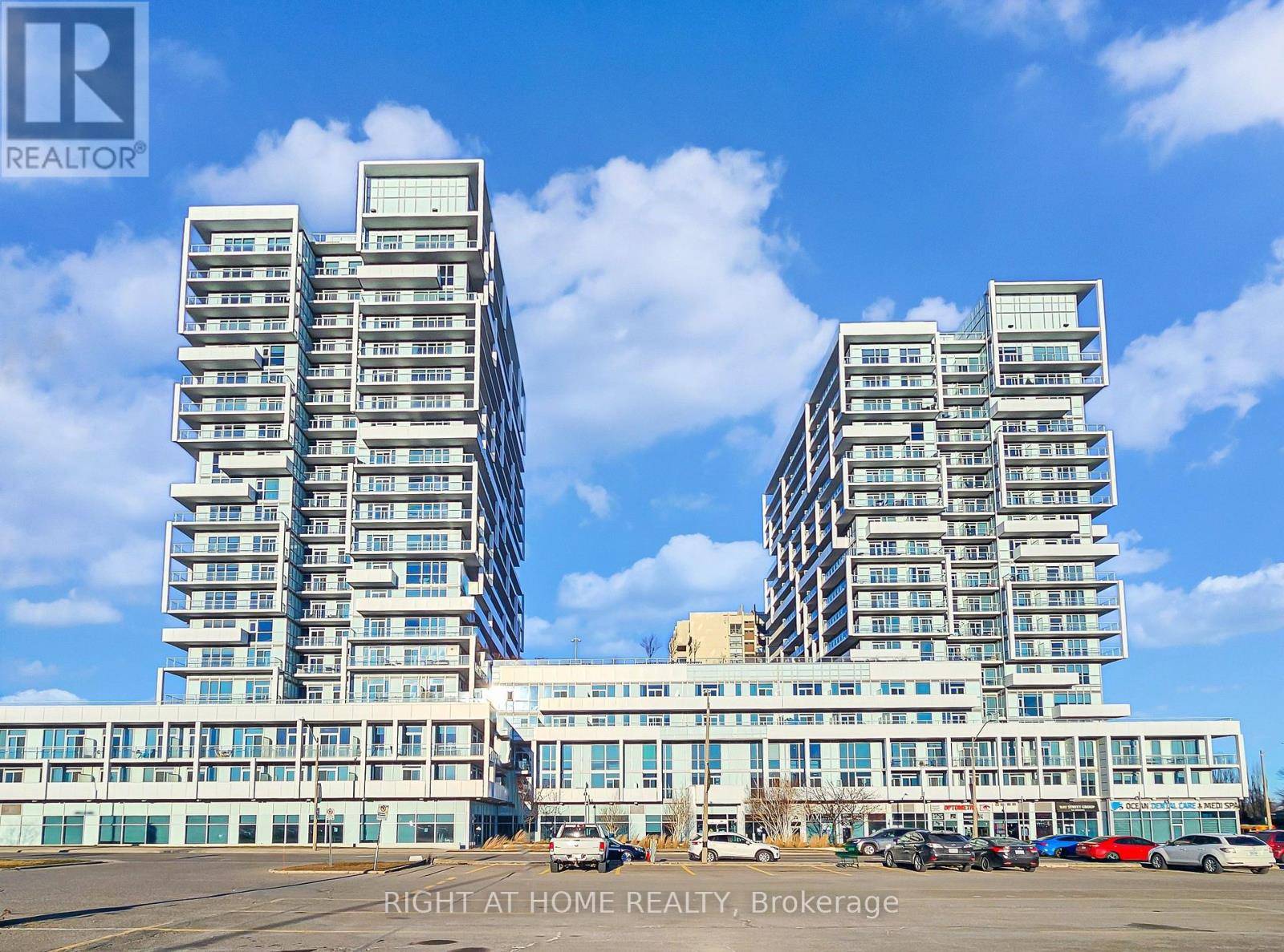 Oakville (qe Queen Elizabeth), ON L6K0J1,65 SPEERS RD #209