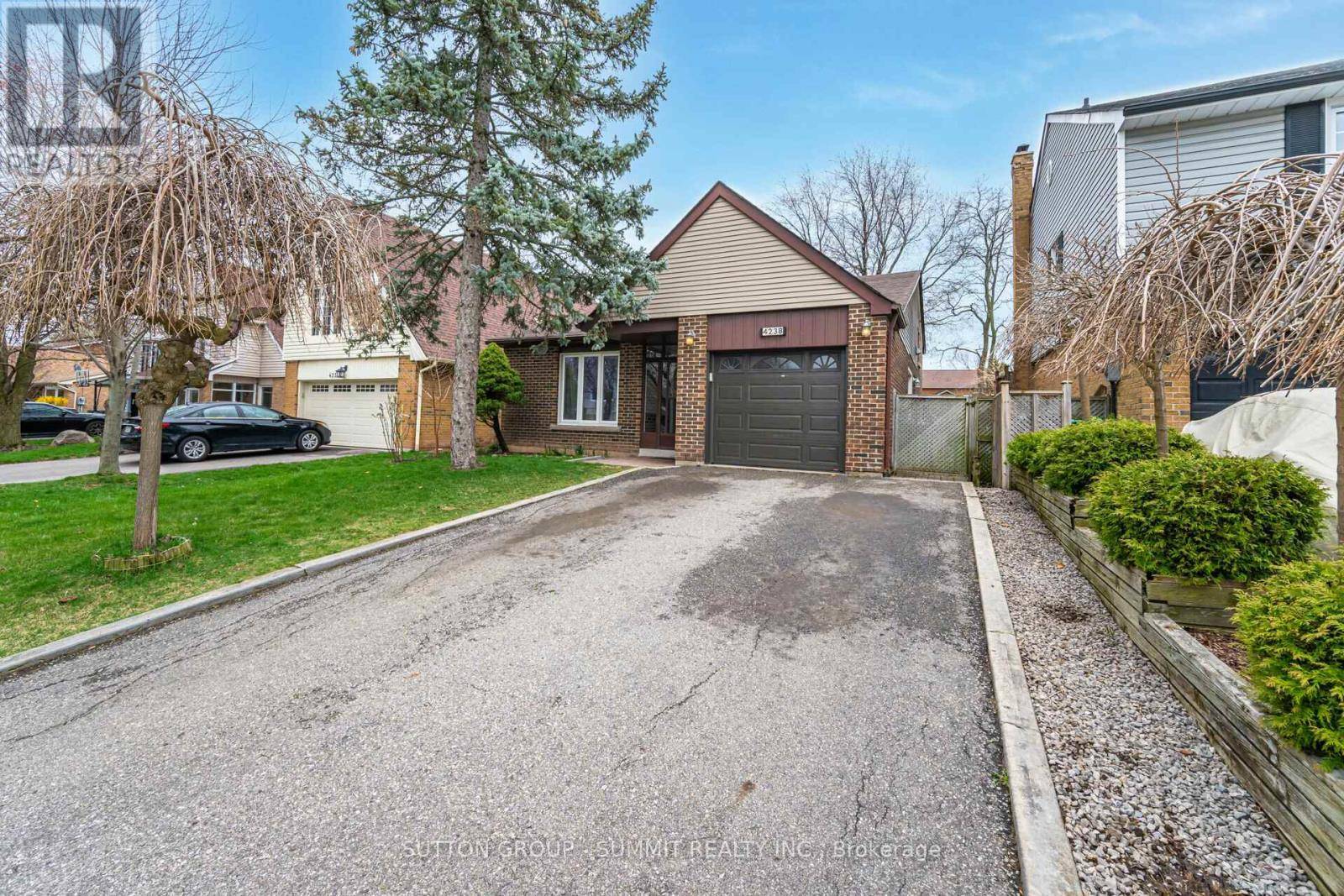 Mississauga (erin Mills), ON L5L2L9,4238 TREETOP CRESCENT