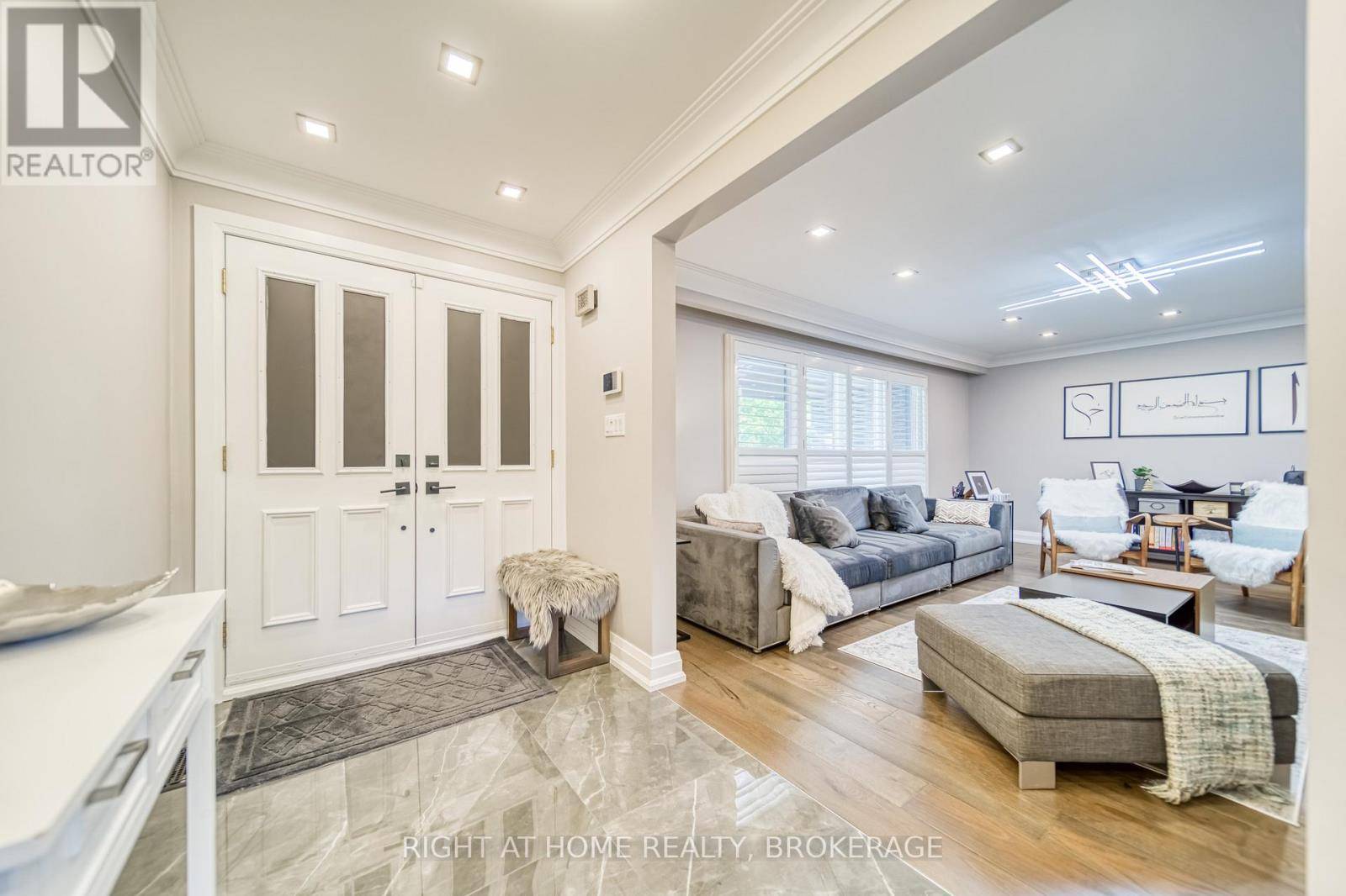 Mississauga (lorne Park), ON L5H1E5,771 DACK BOULEVARD