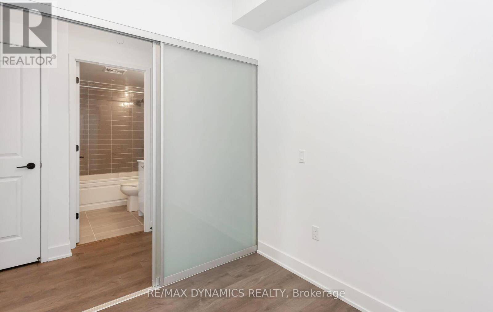 Oakville (wm Westmount), ON L6M5R6,2343 KHALSA Gate #235