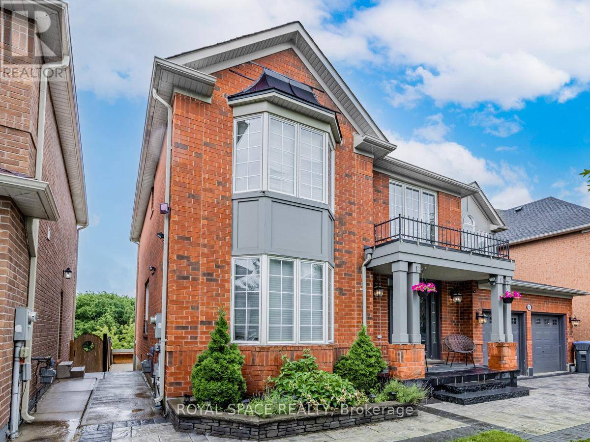 Brampton (vales Of Castlemore), ON L6P1L4,121 WHITWELL DRIVE