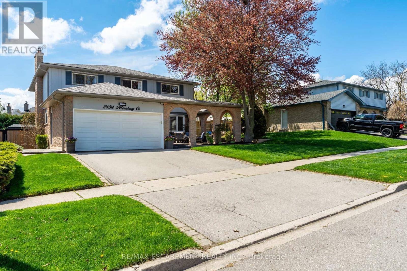 Burlington (brant Hills), ON L7P3C4,2134 ALCONBURY CRESCENT