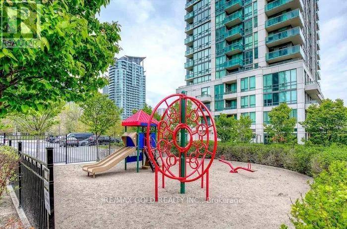 Mississauga (city Centre), ON L5B0C2,3525 Kariya DR #316