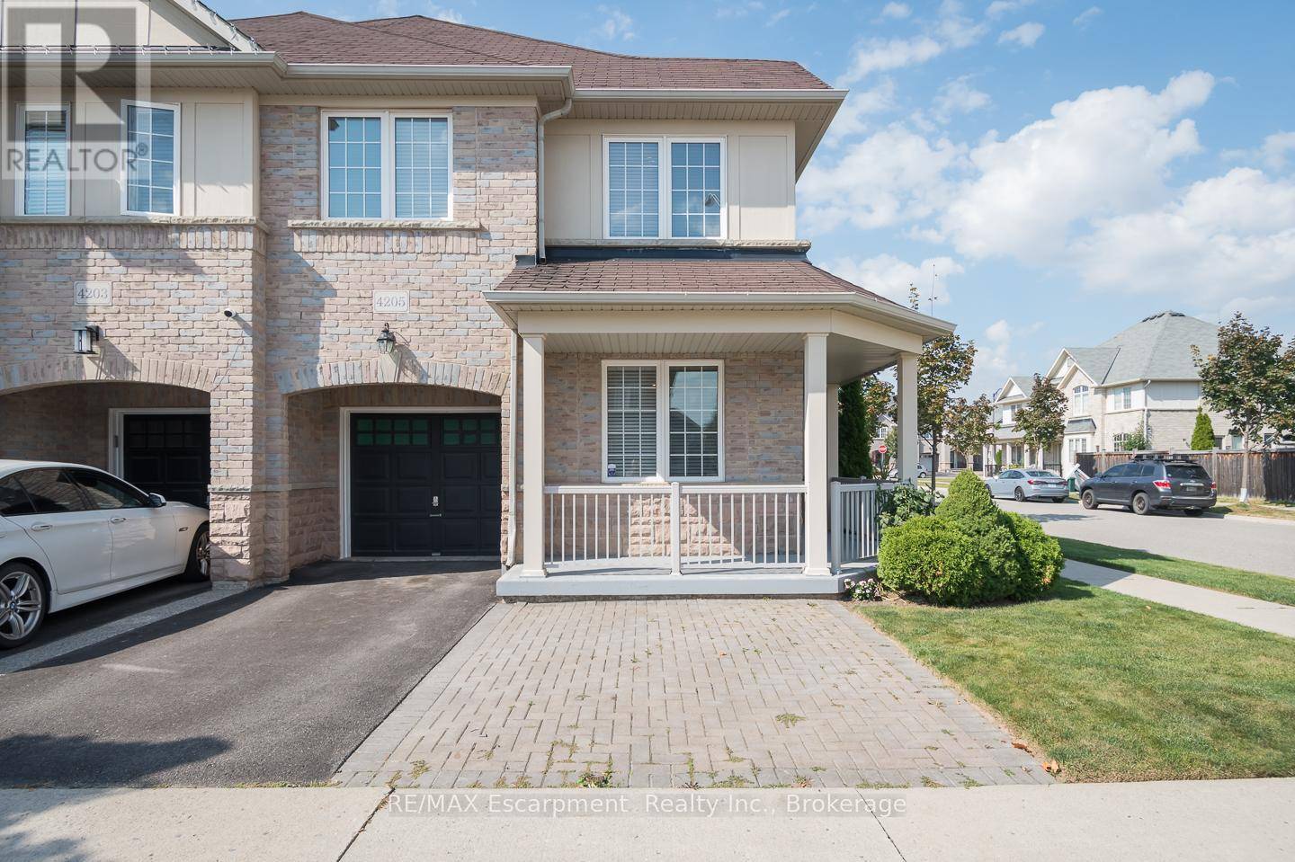 Burlington (alton), ON L7M0M6,4205 COLE CRESCENT