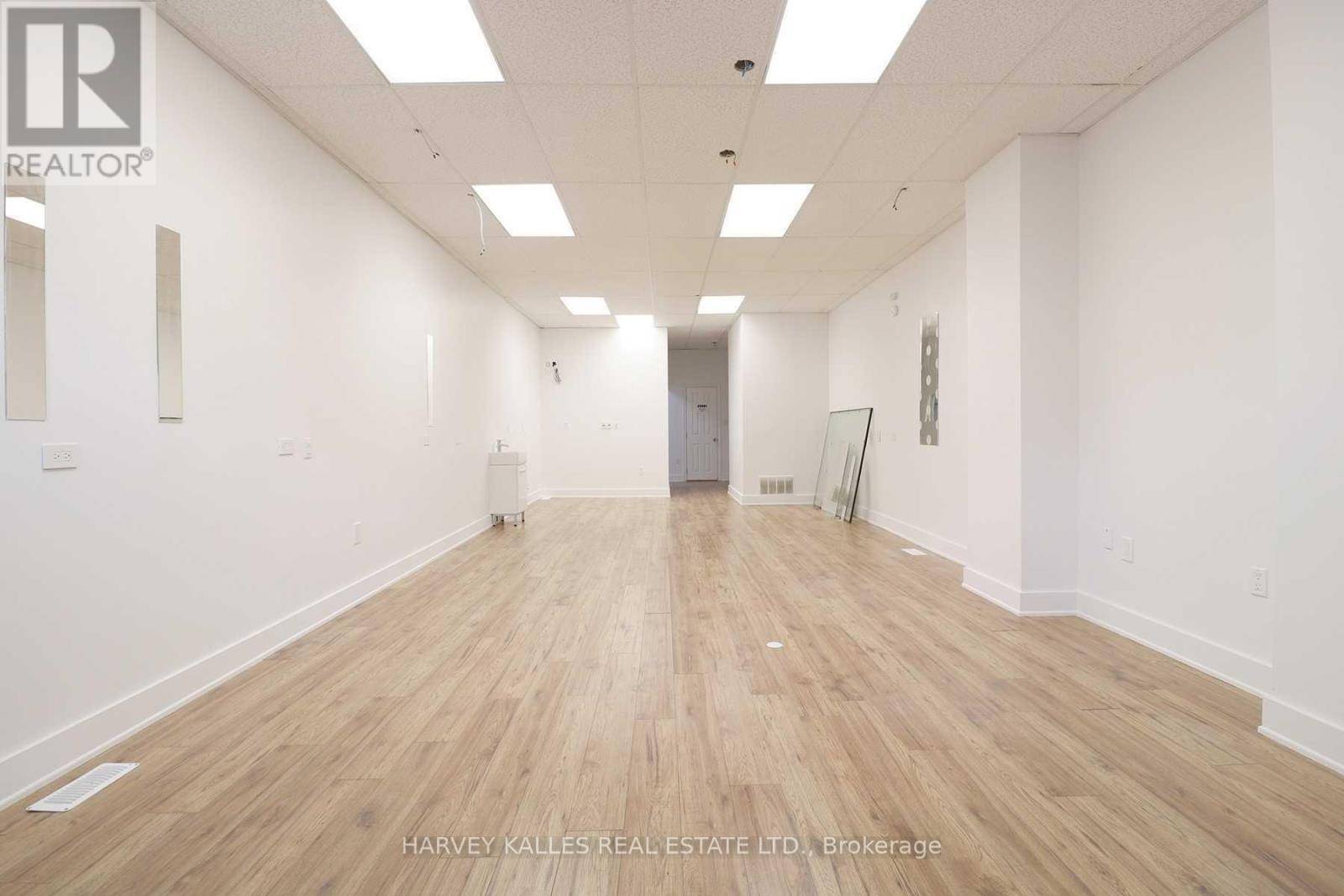 Toronto (south Parkdale), ON M6K1G4,1230 KING STREET W
