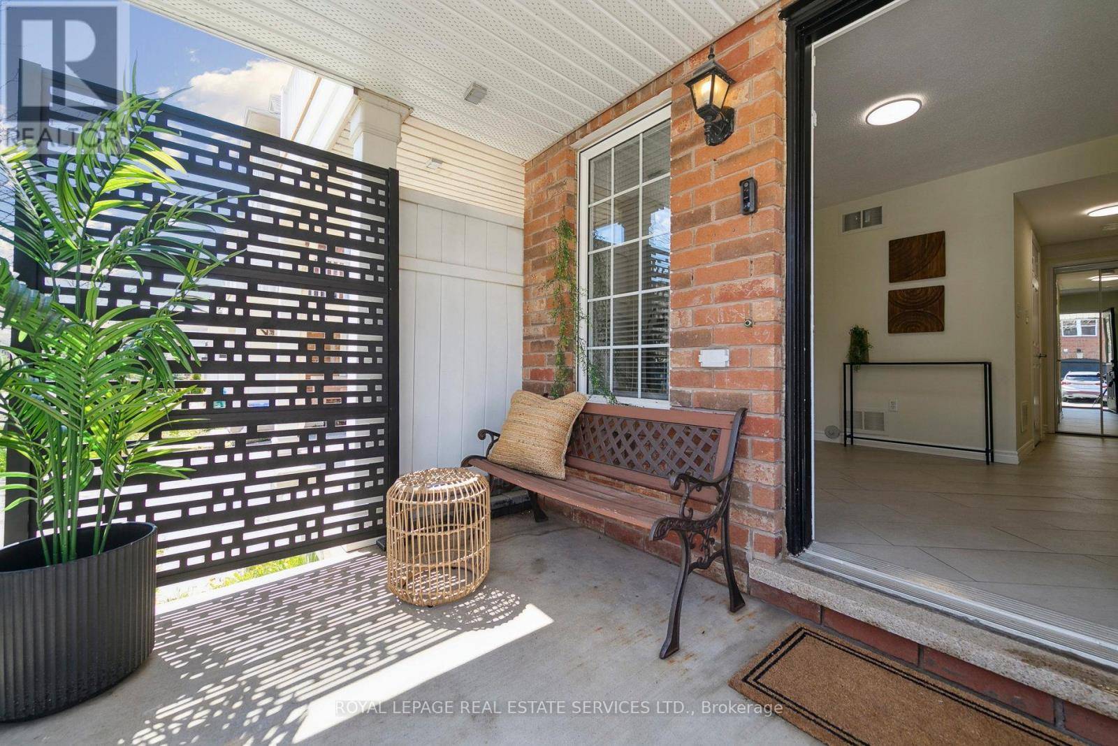 Oakville (bc Bronte Creek), ON L6M5H9,3033 DRUMLOCH AVENUE