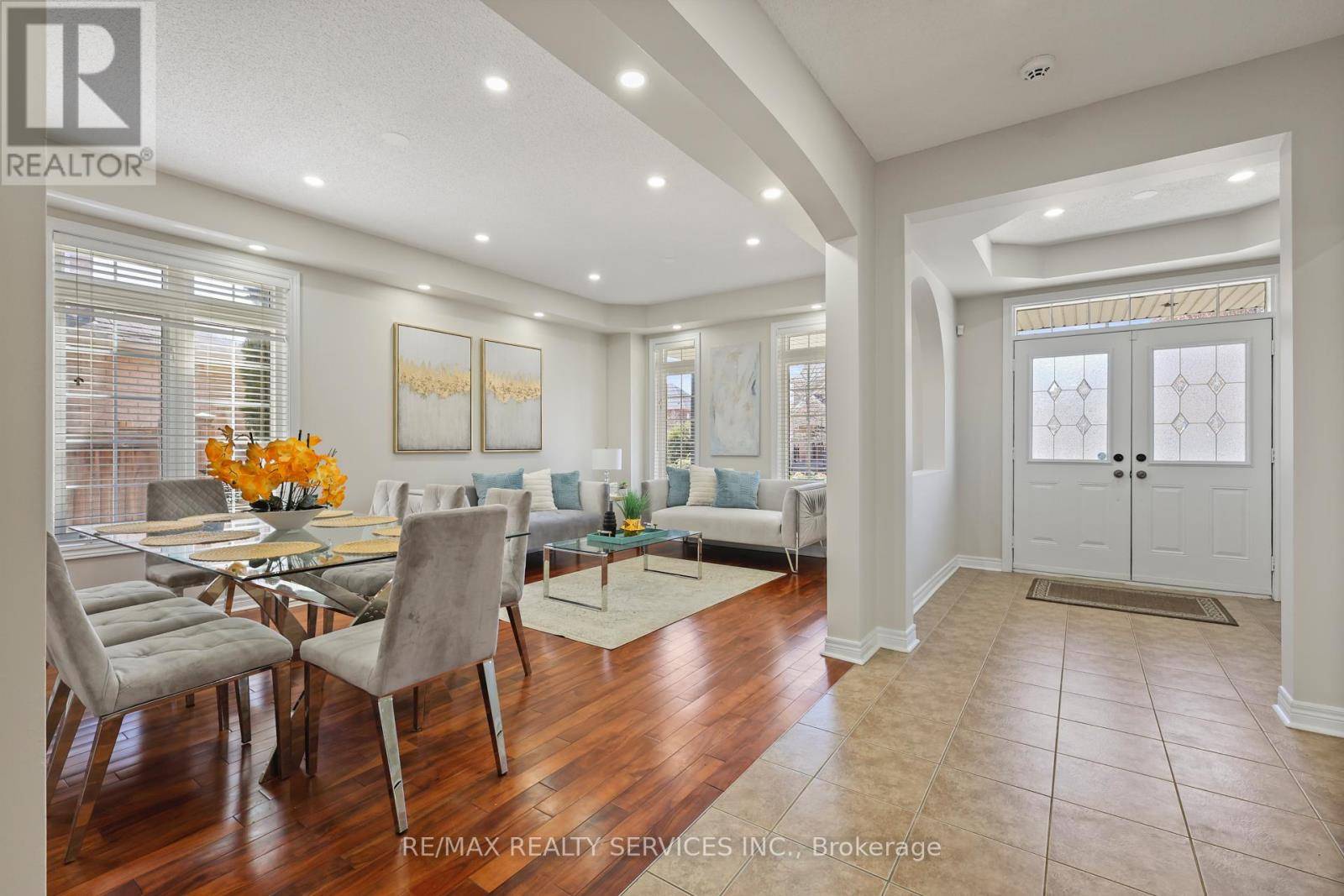 Brampton (vales Of Castlemore North), ON L6P2W9,33 LEPARC ROAD
