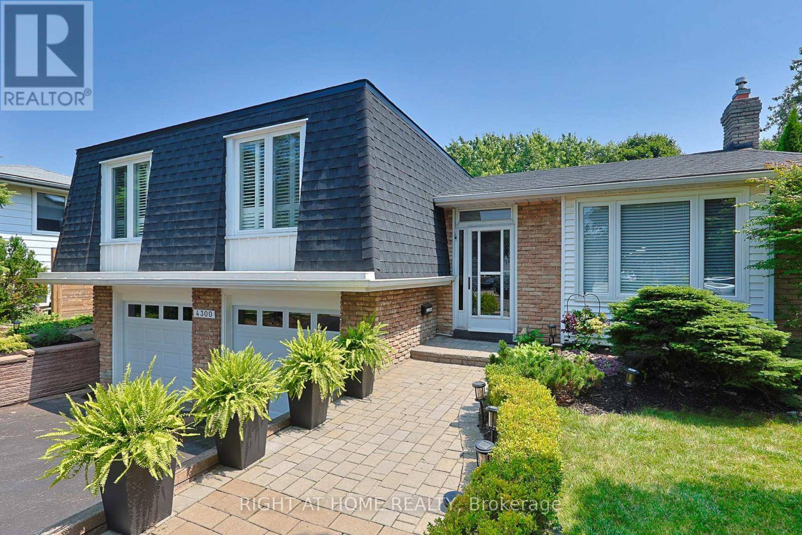 Burlington (shoreacres), ON L7L5A3,4300 LONGMOOR DRIVE