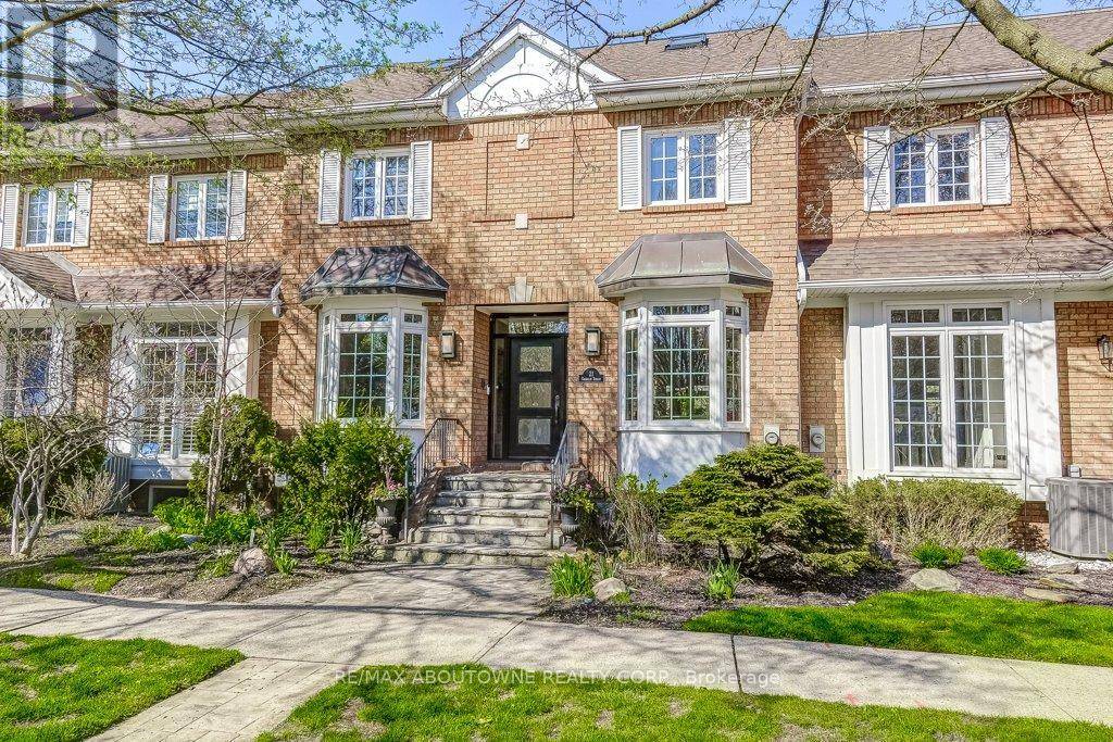 Oakville (co Central), ON L6K3W2,21 CHISHOLM STREET
