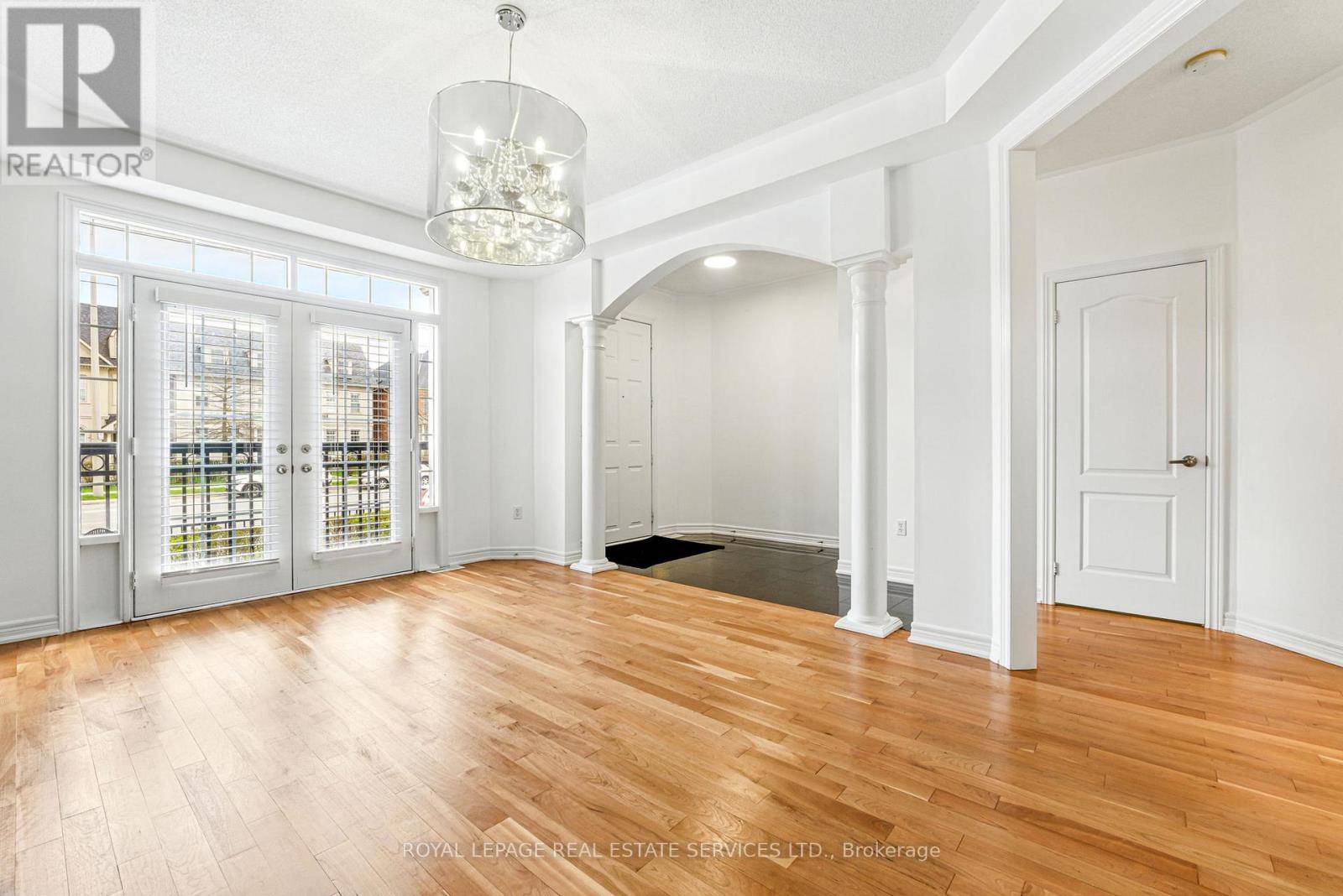 Mississauga (churchill Meadows), ON L5M7W8,3349 EGLINTON AVENUE W