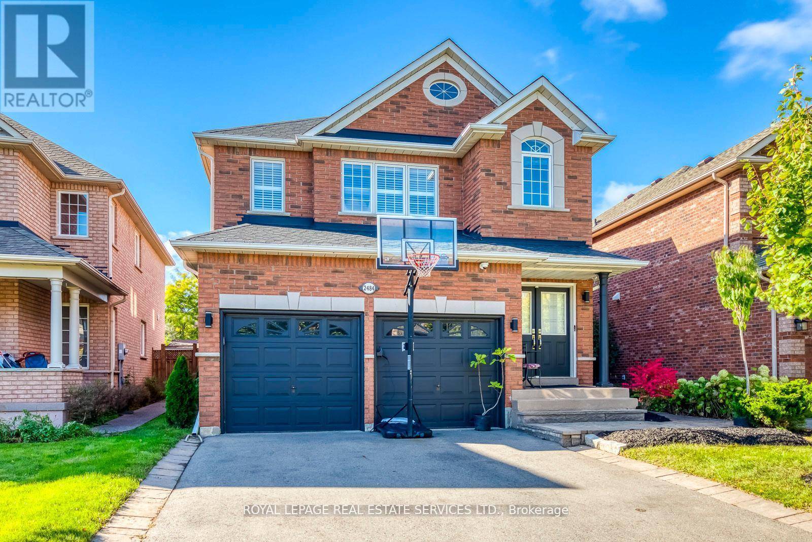 Oakville (ro River Oaks), ON L6H6S1,2484 LOGAN AVENUE