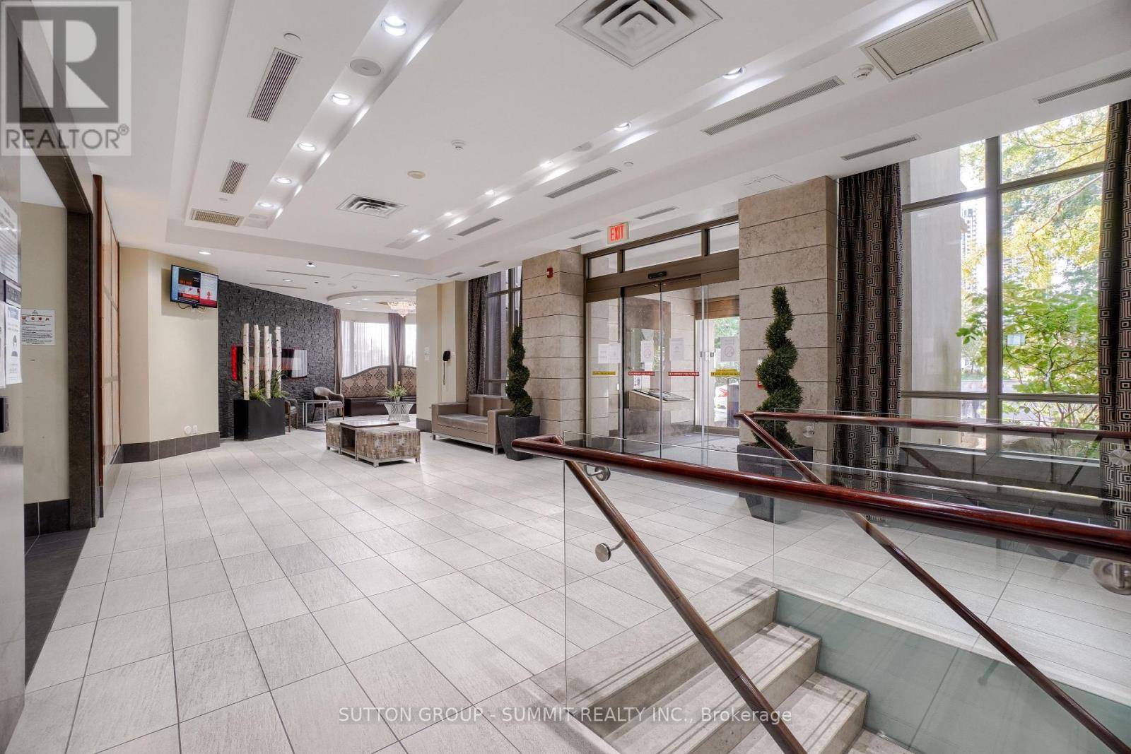 Mississauga (city Centre), ON L5B4P9,310 BURNHAMTHORPE RD West #2310