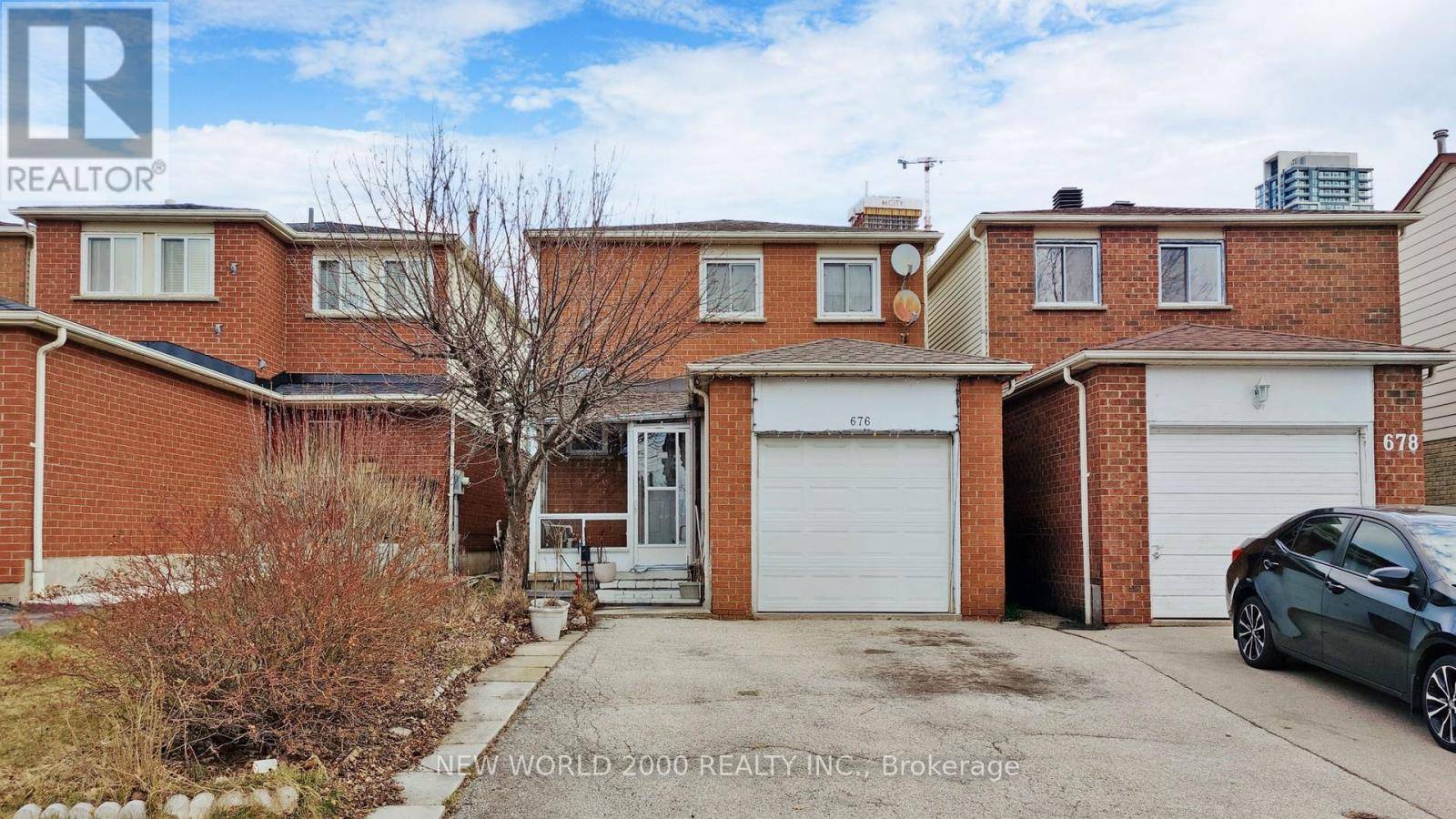 Mississauga (creditview), ON L5C3W1,676 GALLOWAY CRESCENT