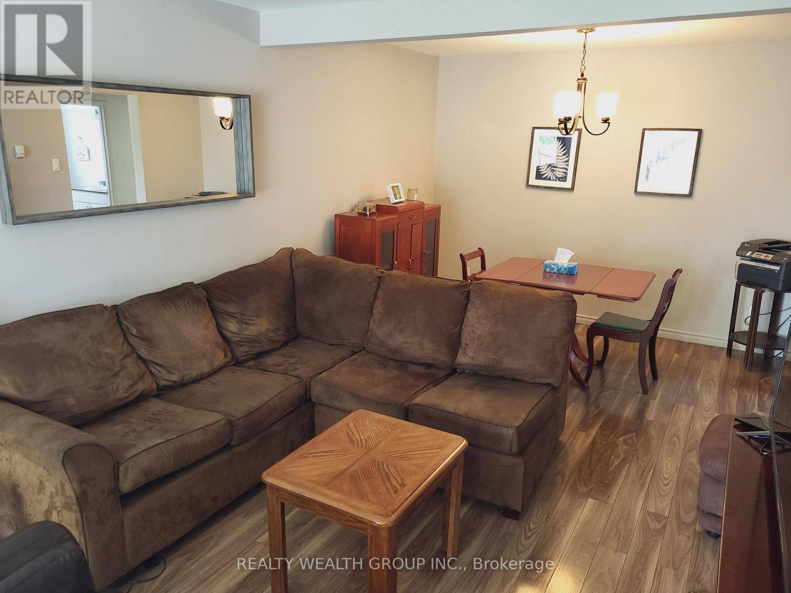 Brampton (brampton East), ON L6W3B7,16 SHARON COURT