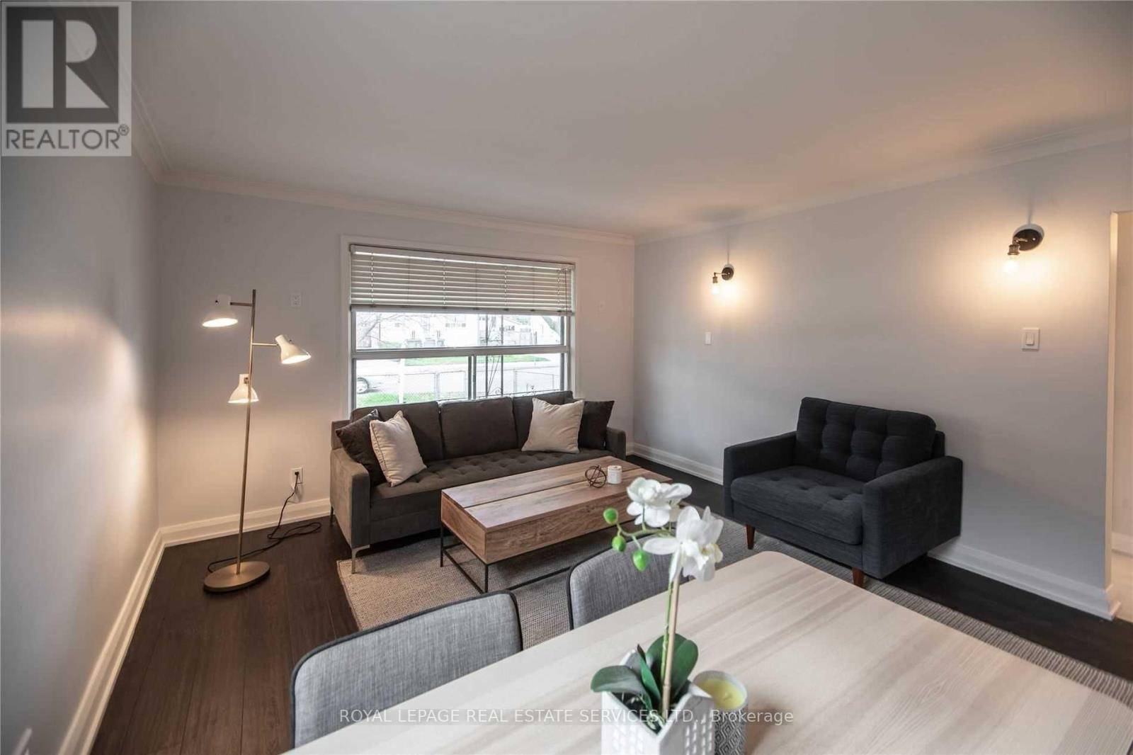 Toronto (yorkdale-glen Park), ON M6B3Z1,1010 Caledonia RD #Main