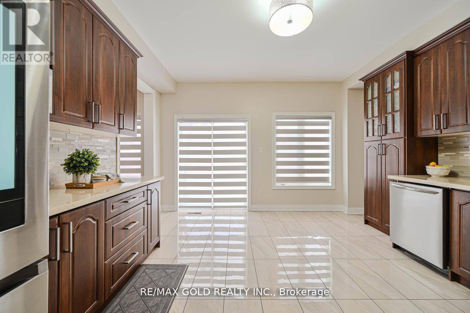 Brampton (bram East), ON L6P1Z8,37 REDWILLOW ROAD
