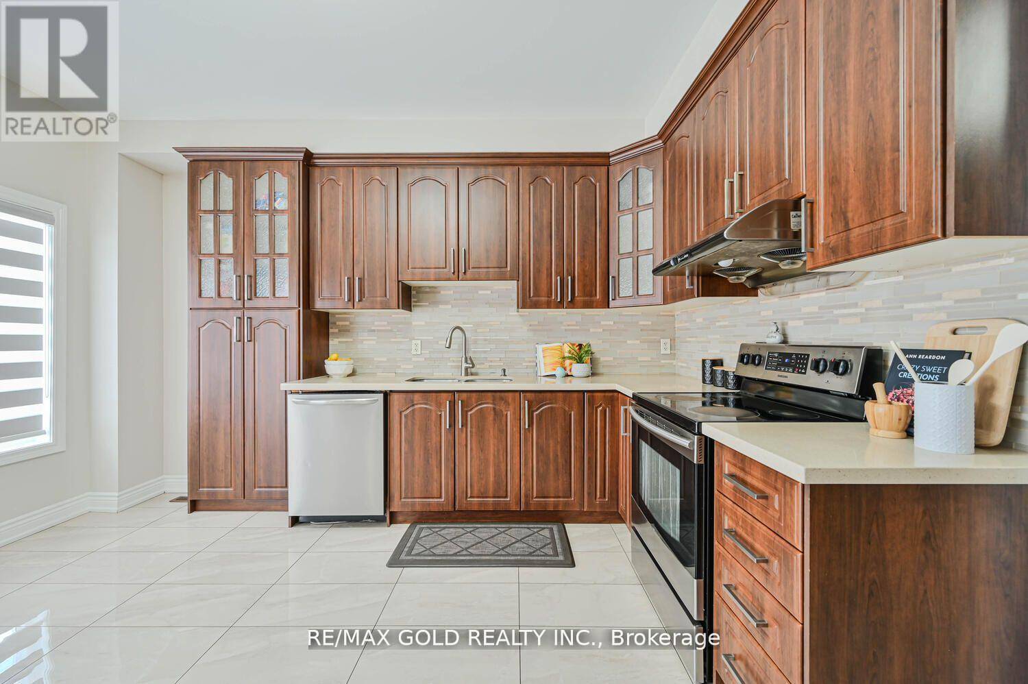 Brampton (bram East), ON L6P1Z8,37 REDWILLOW ROAD