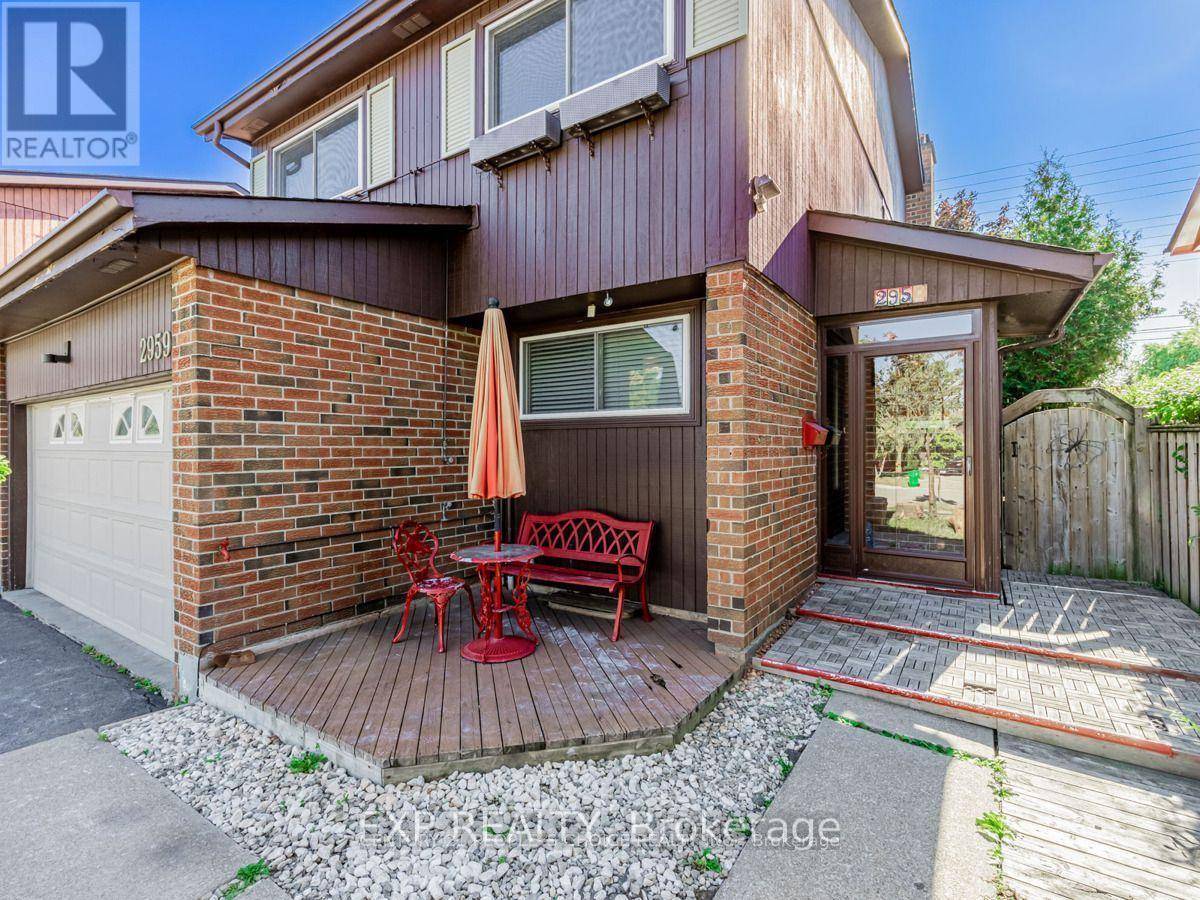 Mississauga (meadowvale), ON L5N1S8,2959 SAINT MALO CIRCLE