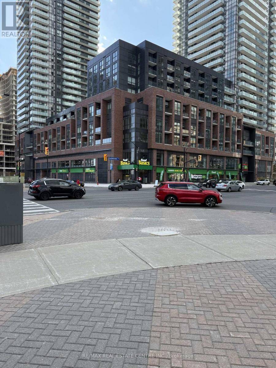 Mississauga (city Centre), ON L5B0L6,430 Square One DR #4301