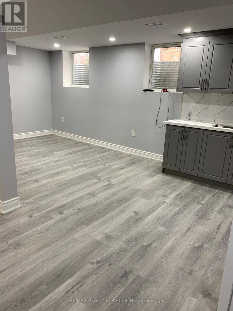 Brampton (heart Lake West), ON L6Z3P6,32 Berwick AVE #BSMT